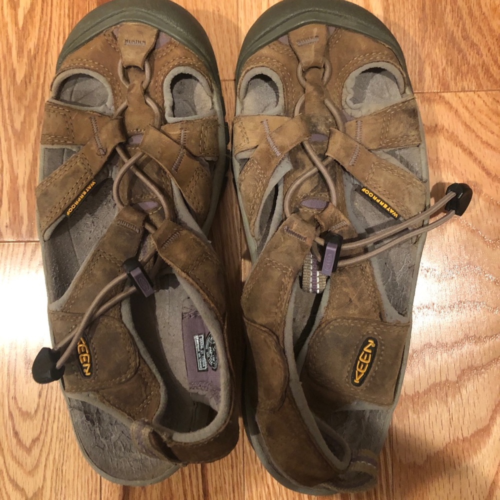 Keen waterproof outdoor sandal